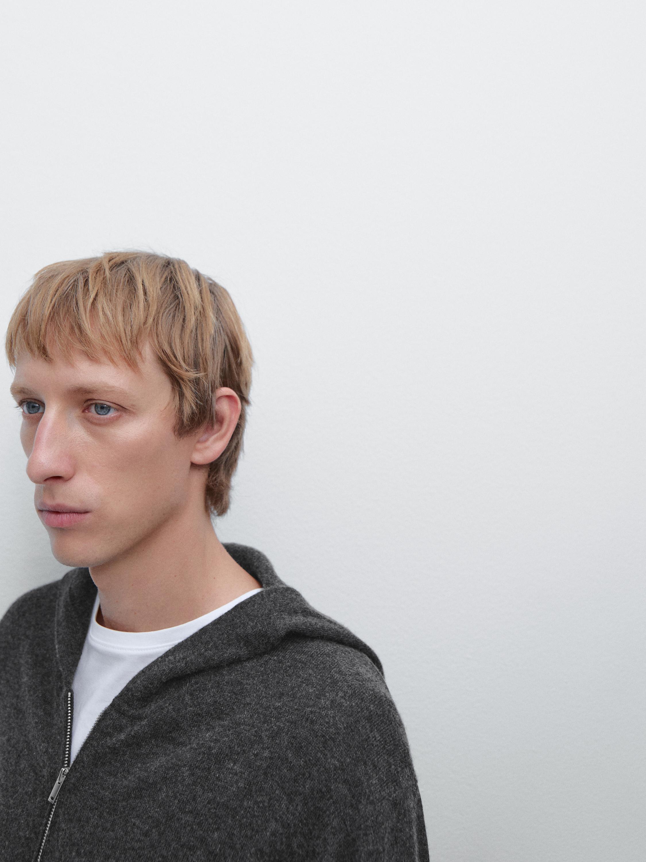 Zip-up knit cardigan with hood